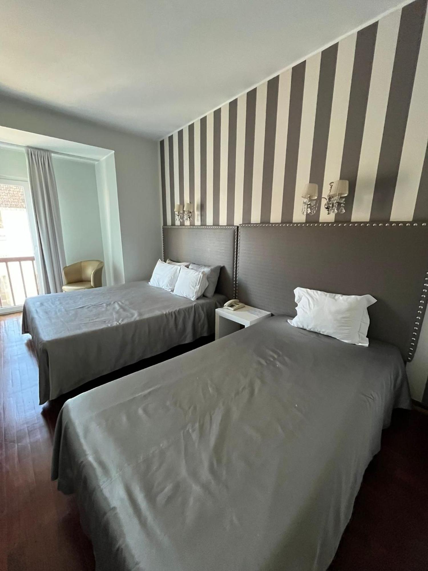 Rio Maior Hotel Exterior photo